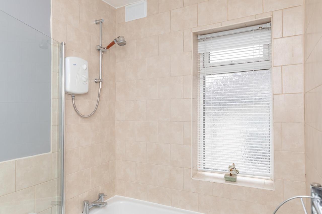 Leeds City Centre Spacious House Free Parking And Wi-Fi Esterno foto